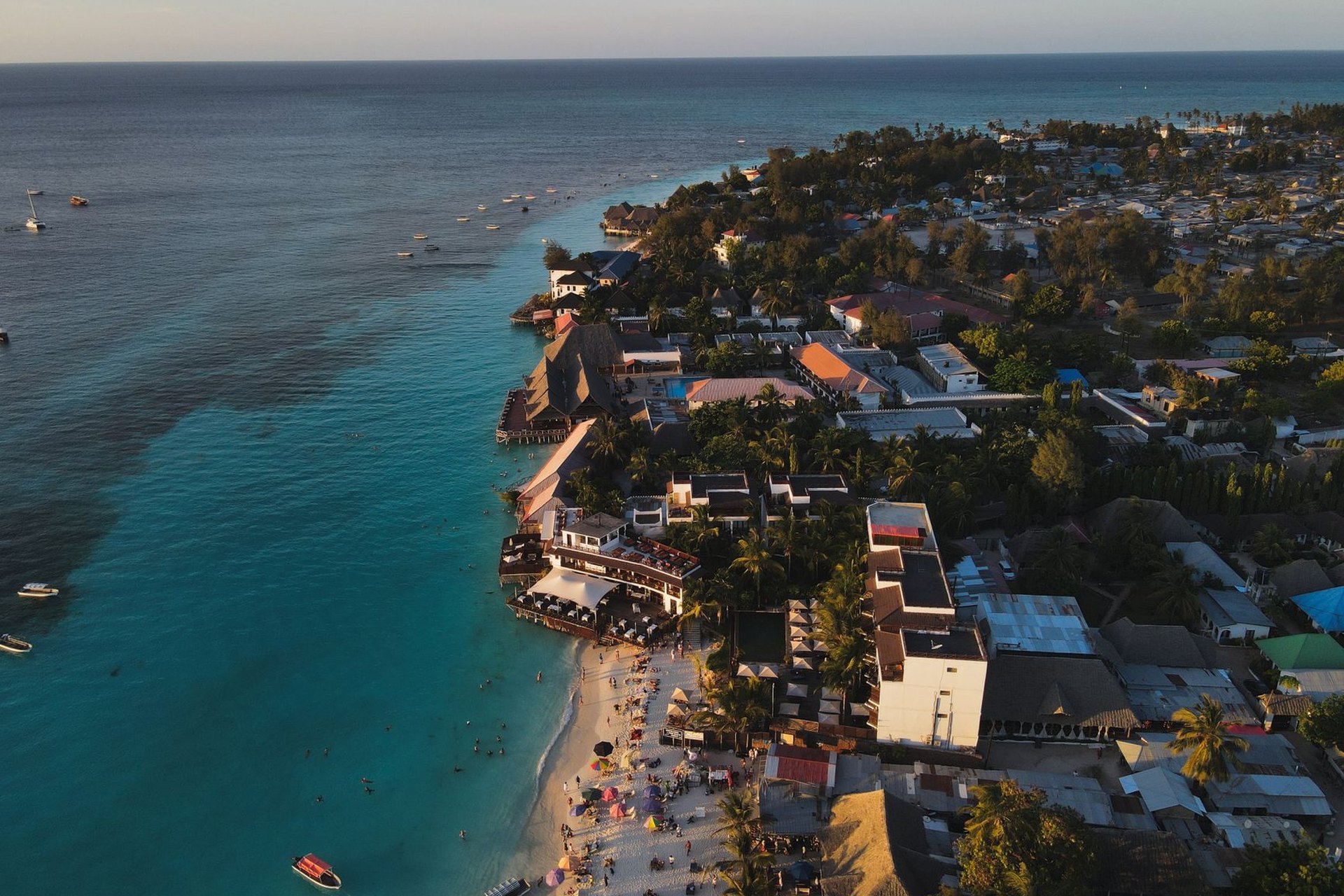 3-Day Mikumi & Zanzibar (By Air)